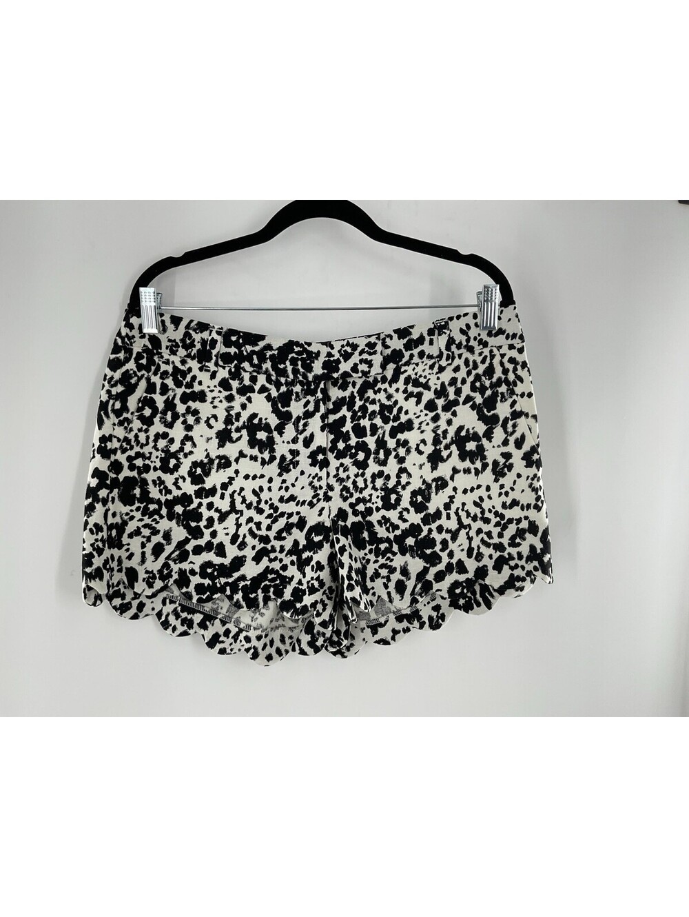 J. Crew Women’s Size 10 Black And White Shorts Linen Blend Scallop 142